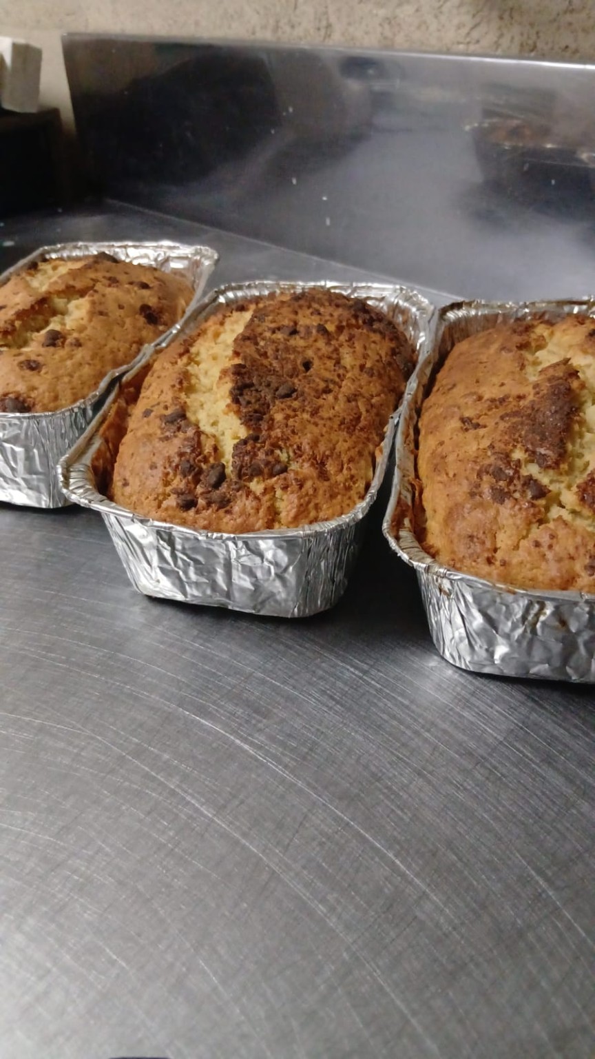 Fresh loaf cakes